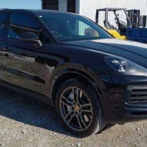 Porsche Cayenne S Leather Sunroof 2018 33,000 Kms