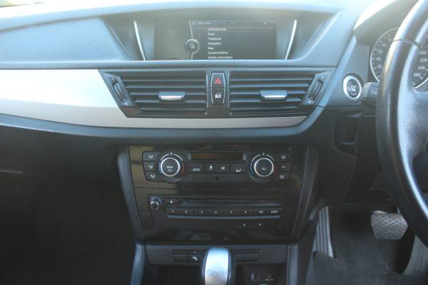 BMW X1 S DRIVE 18i 2015 Leather 70,000 Kms - Image 7